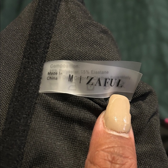 Zaful Black and Pink Floral Bikini with detachable straps - Picture 4 of 7